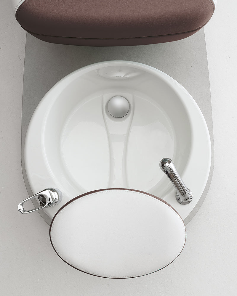 Edge - Brun och vit pedikyrstol - Inbyggt fotbad